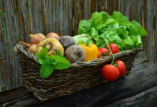 生野菜が盛られている画像です。