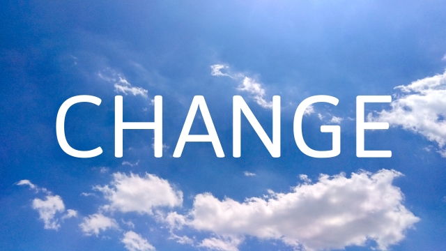 CHANGEの文字とバックに空の景色