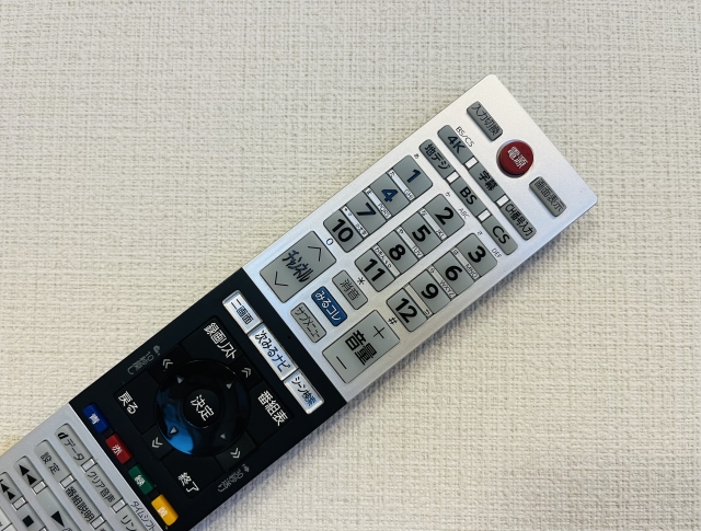 テレビのリモコン